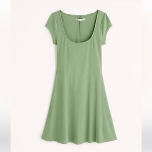 NWT Abercrombie and Fitch Short Sleeve Knit Mini Dress Size Small